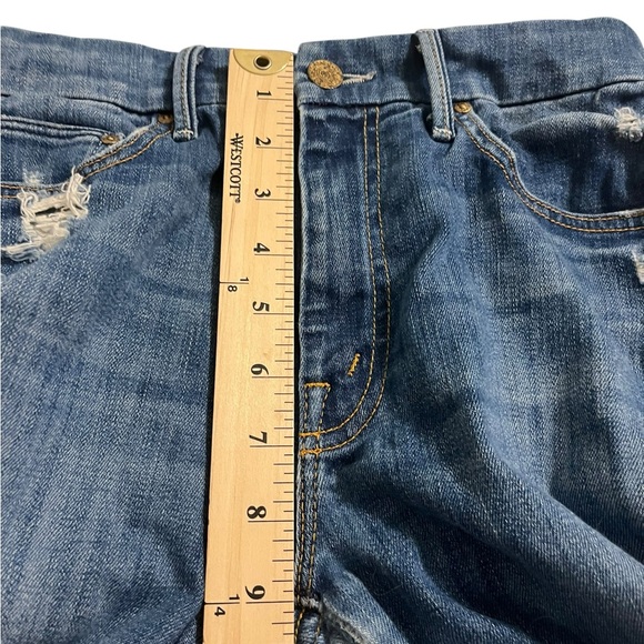 MOTHER high rise LOOKER jeans in “Rough It Up” wash. Size 26. Stretch denim. - Picture 5 of 9